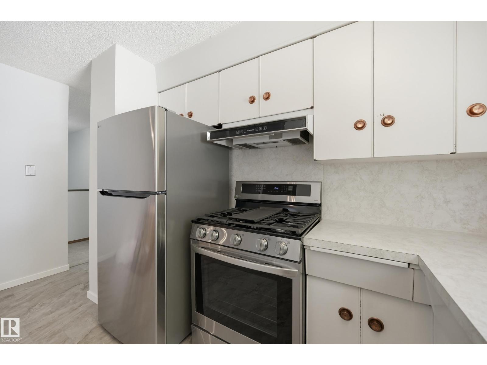 5210 43 AV - Image 14