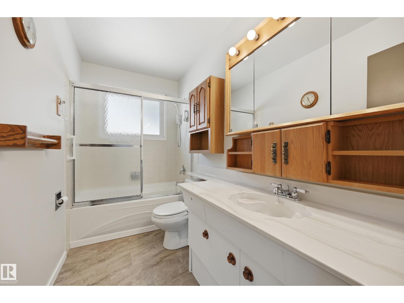 5210 43 AV - Image 19