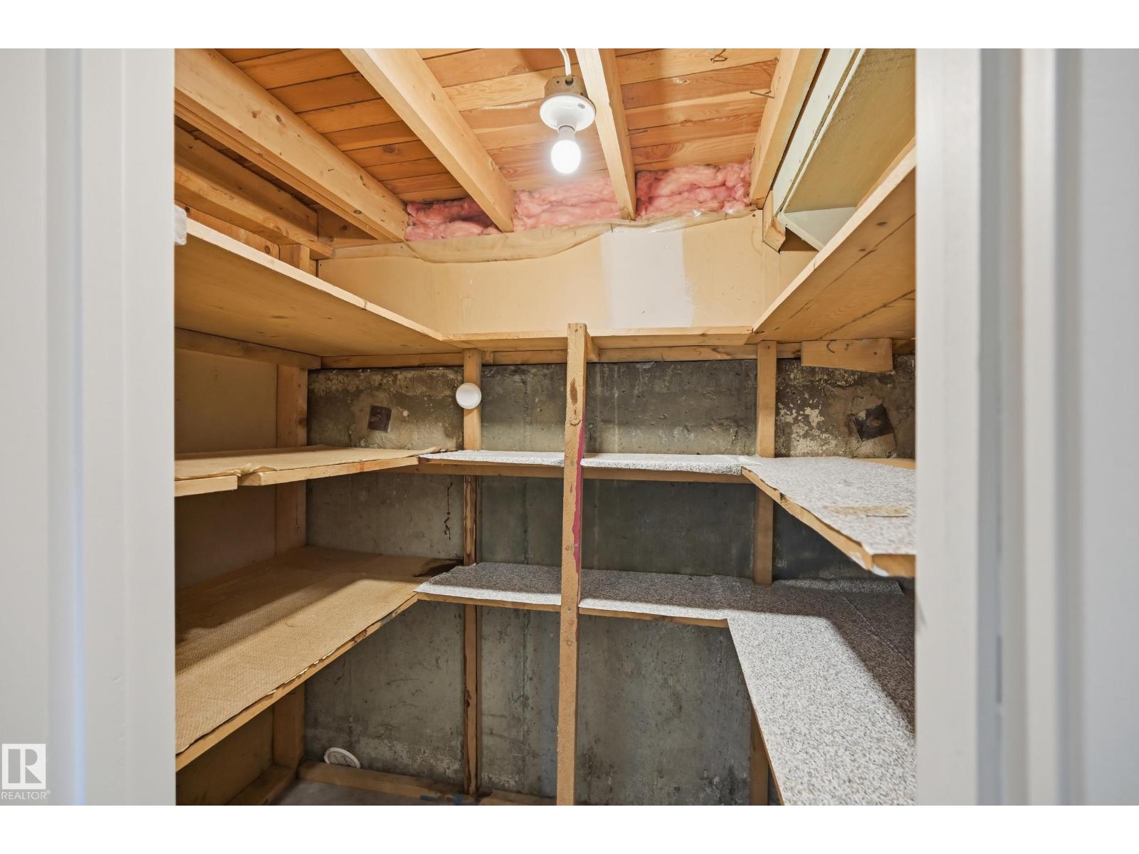 5210 43 AV - Image 34