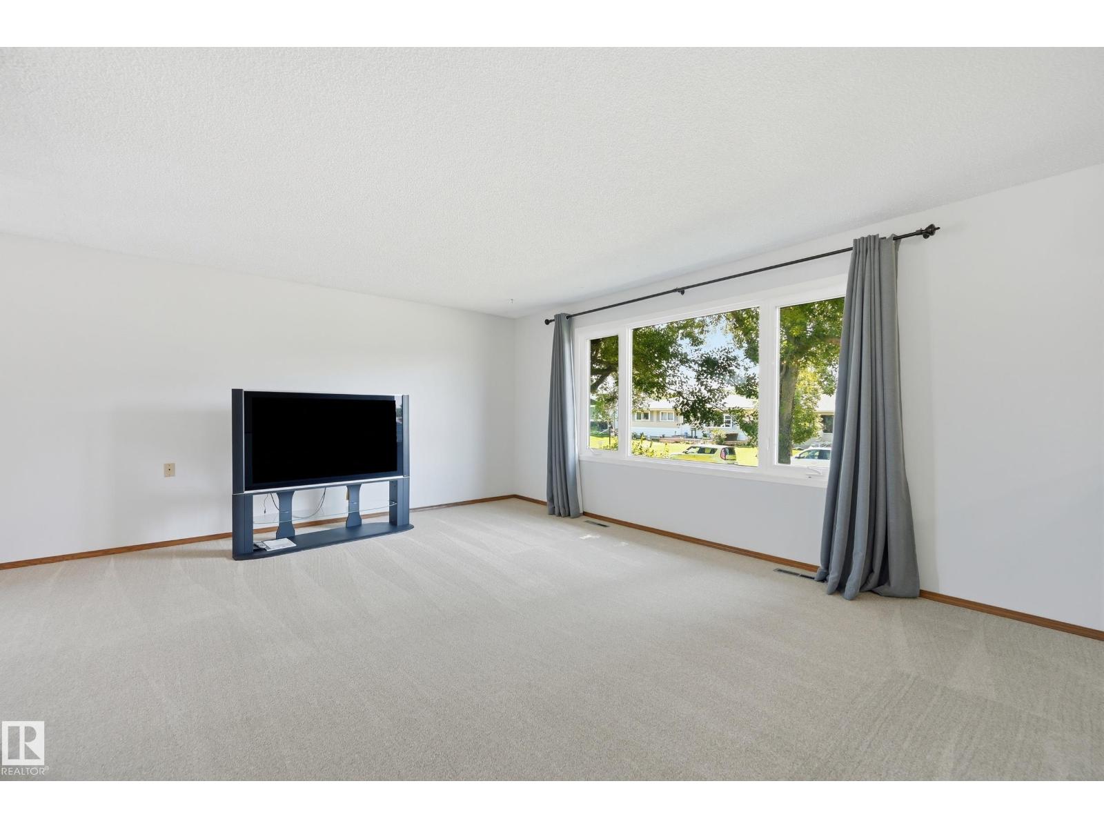 5210 43 AV - Image 7
