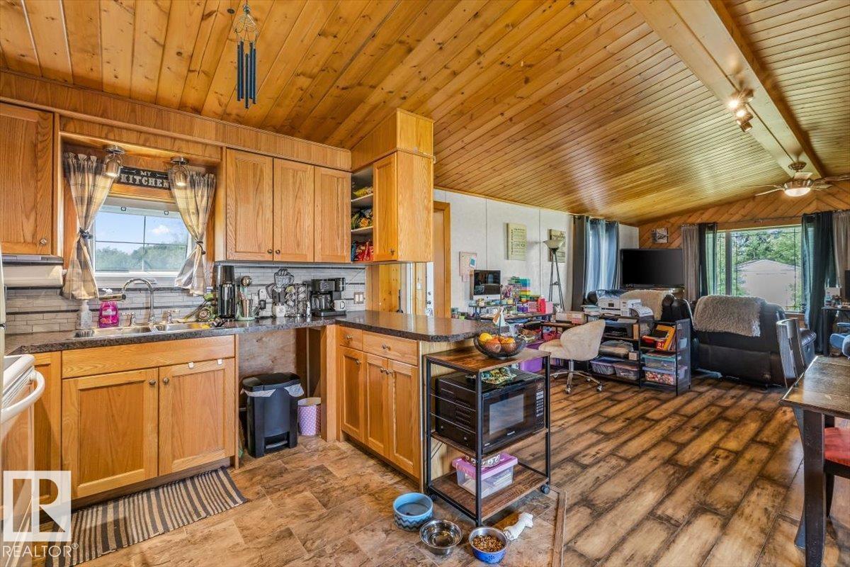 54115 Range Road 270 - Image 30