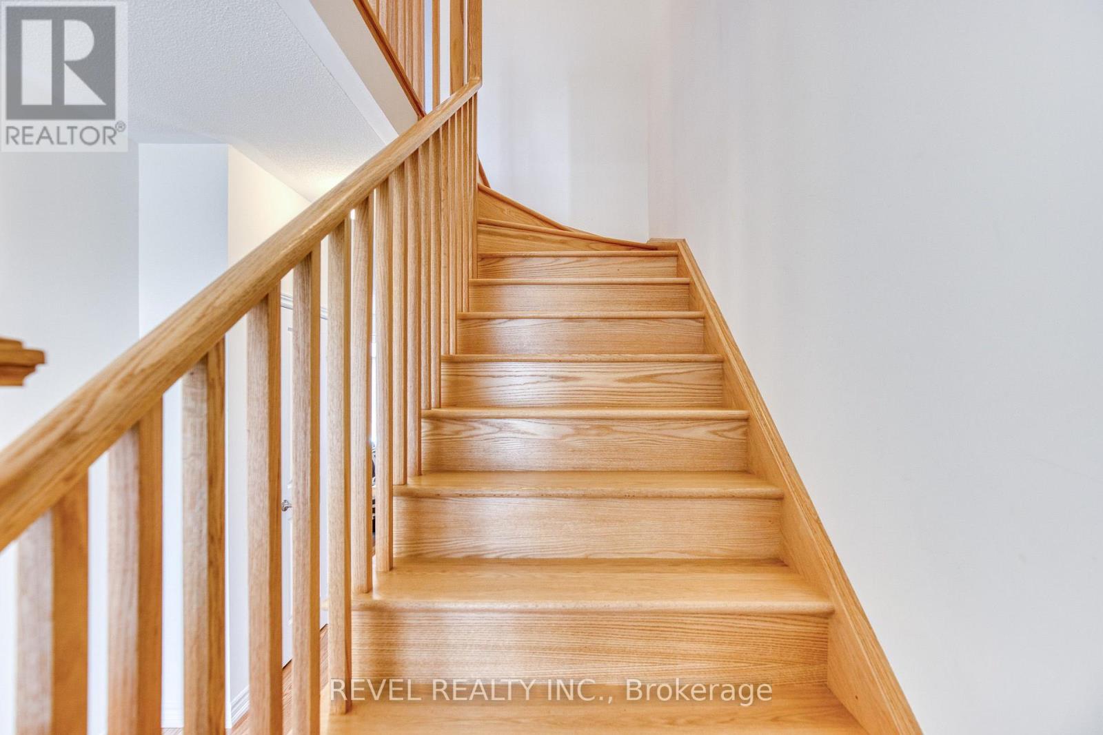 12 HYLTON DRIVE - 21
