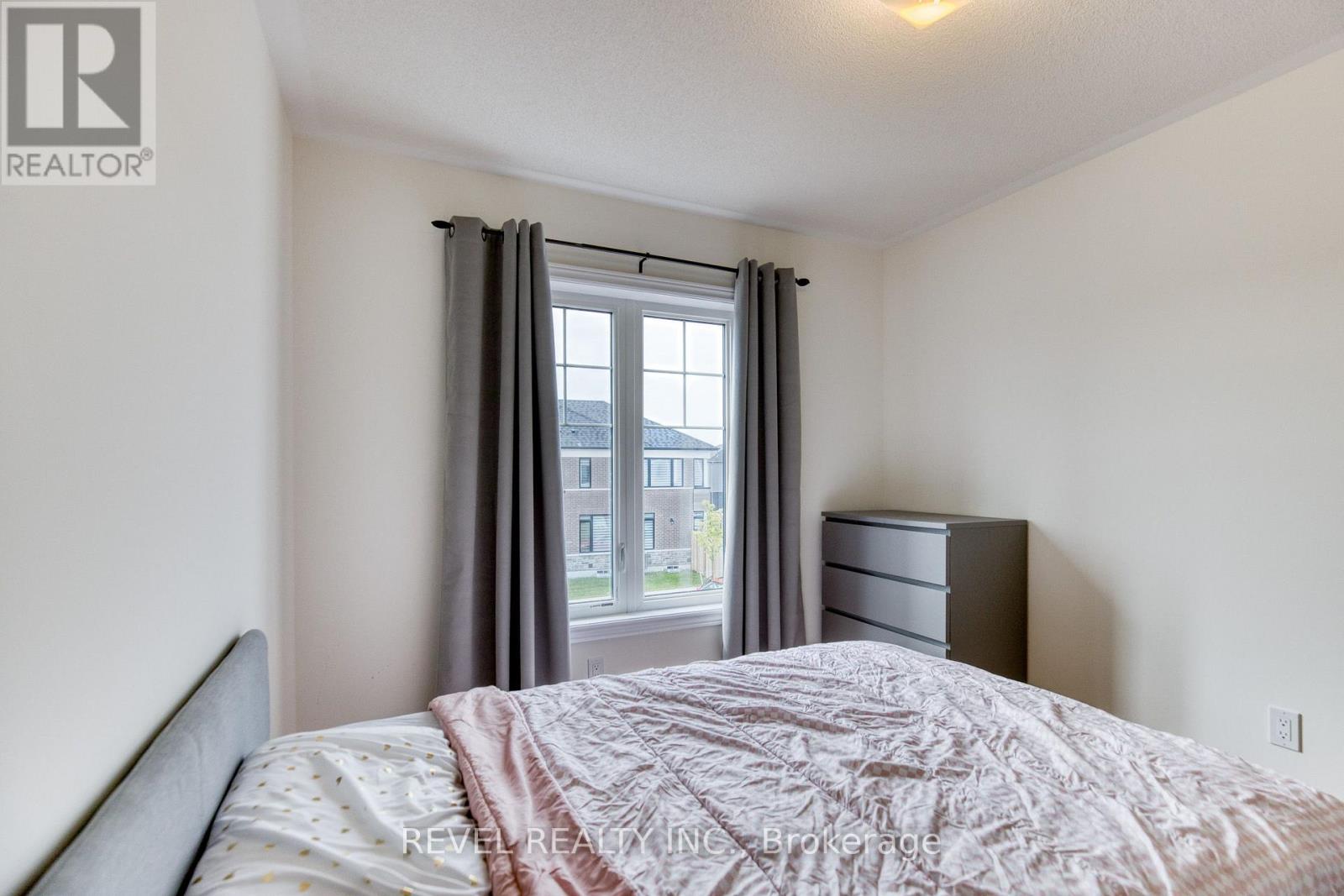 12 HYLTON DRIVE - 36