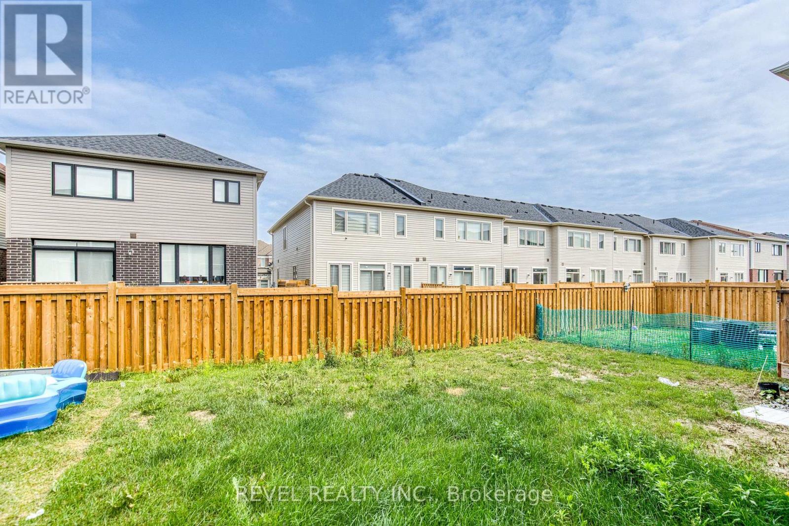 12 HYLTON DRIVE - 38