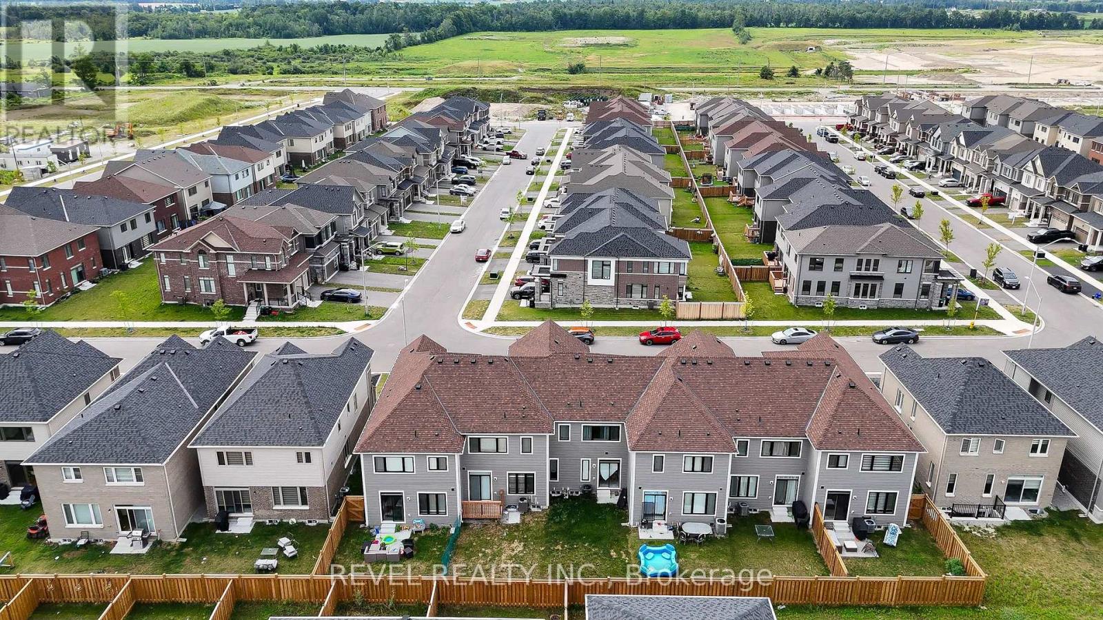 12 HYLTON DRIVE - 44