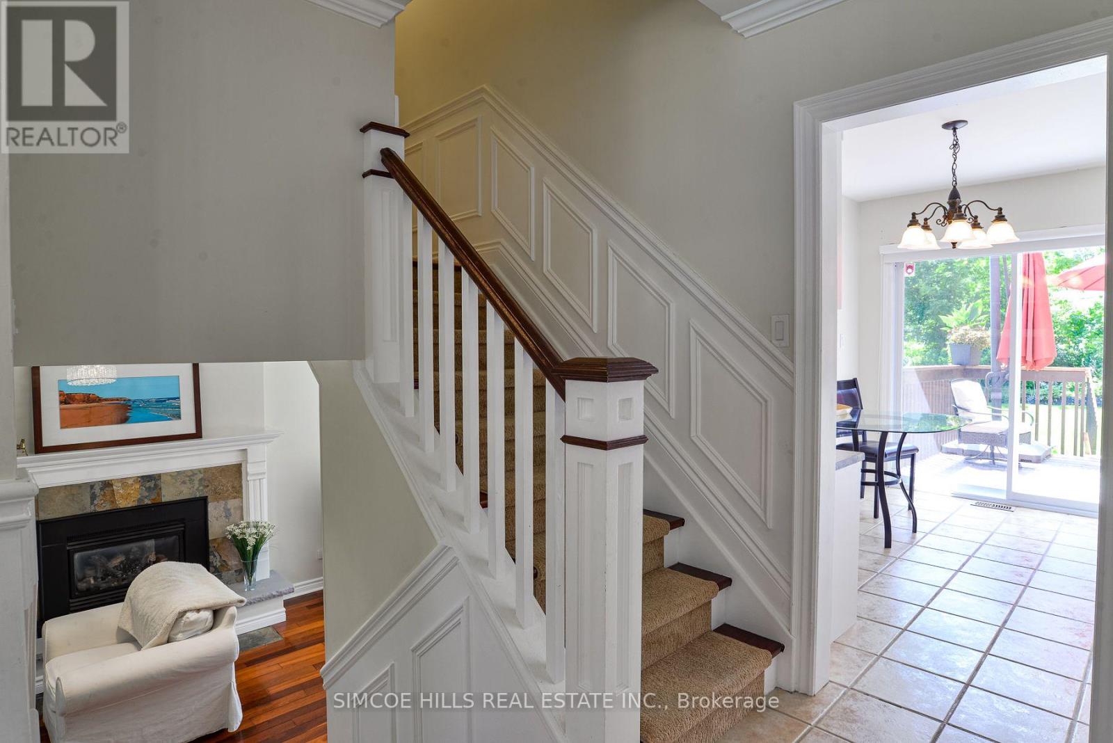 153 MATCHEDASH STREET N - 10