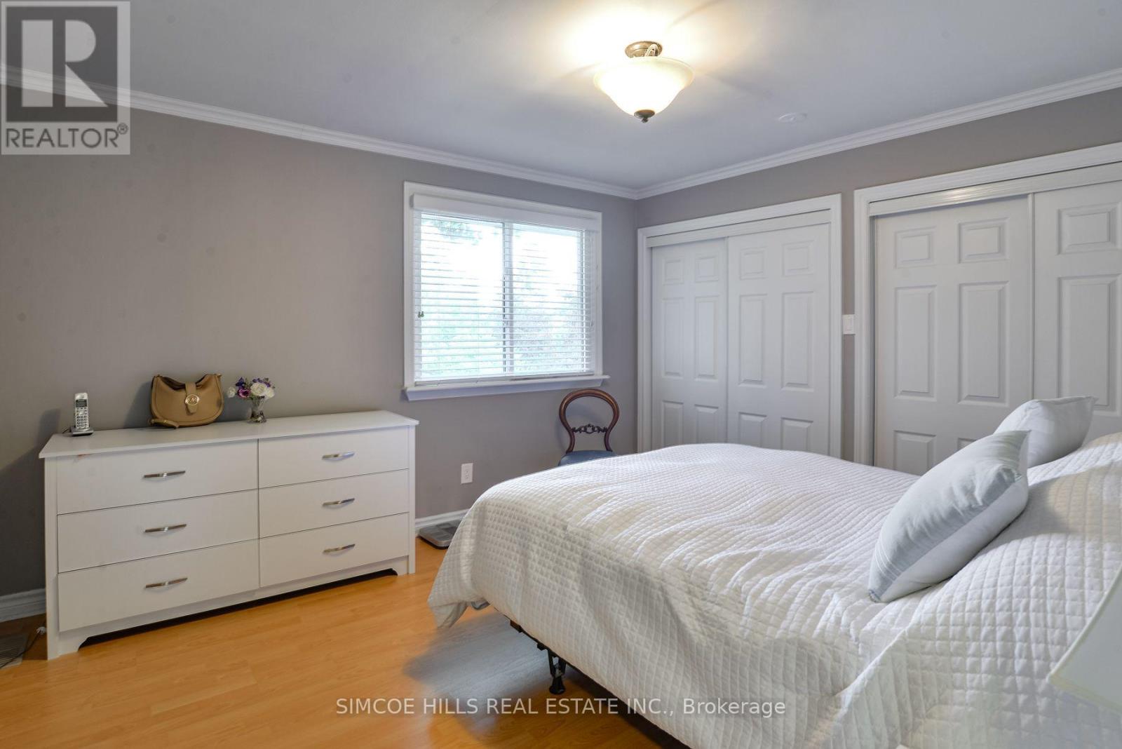 153 MATCHEDASH STREET N - 12