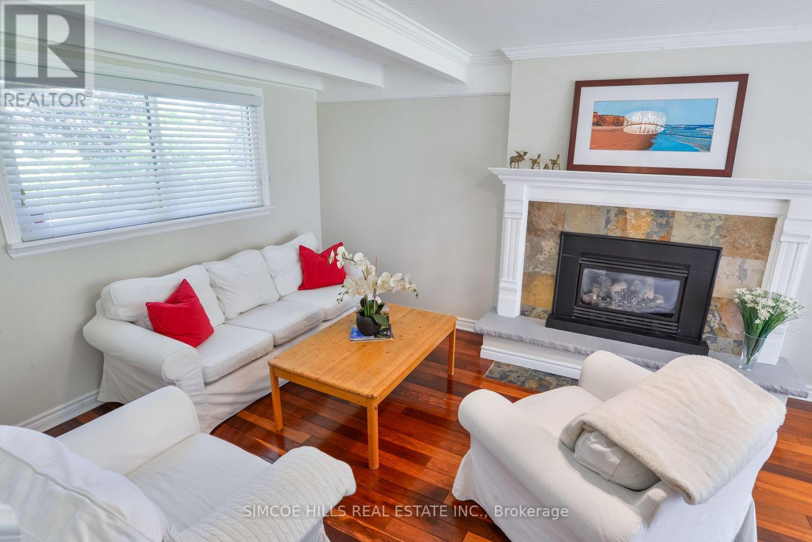 153 MATCHEDASH STREET N - 17