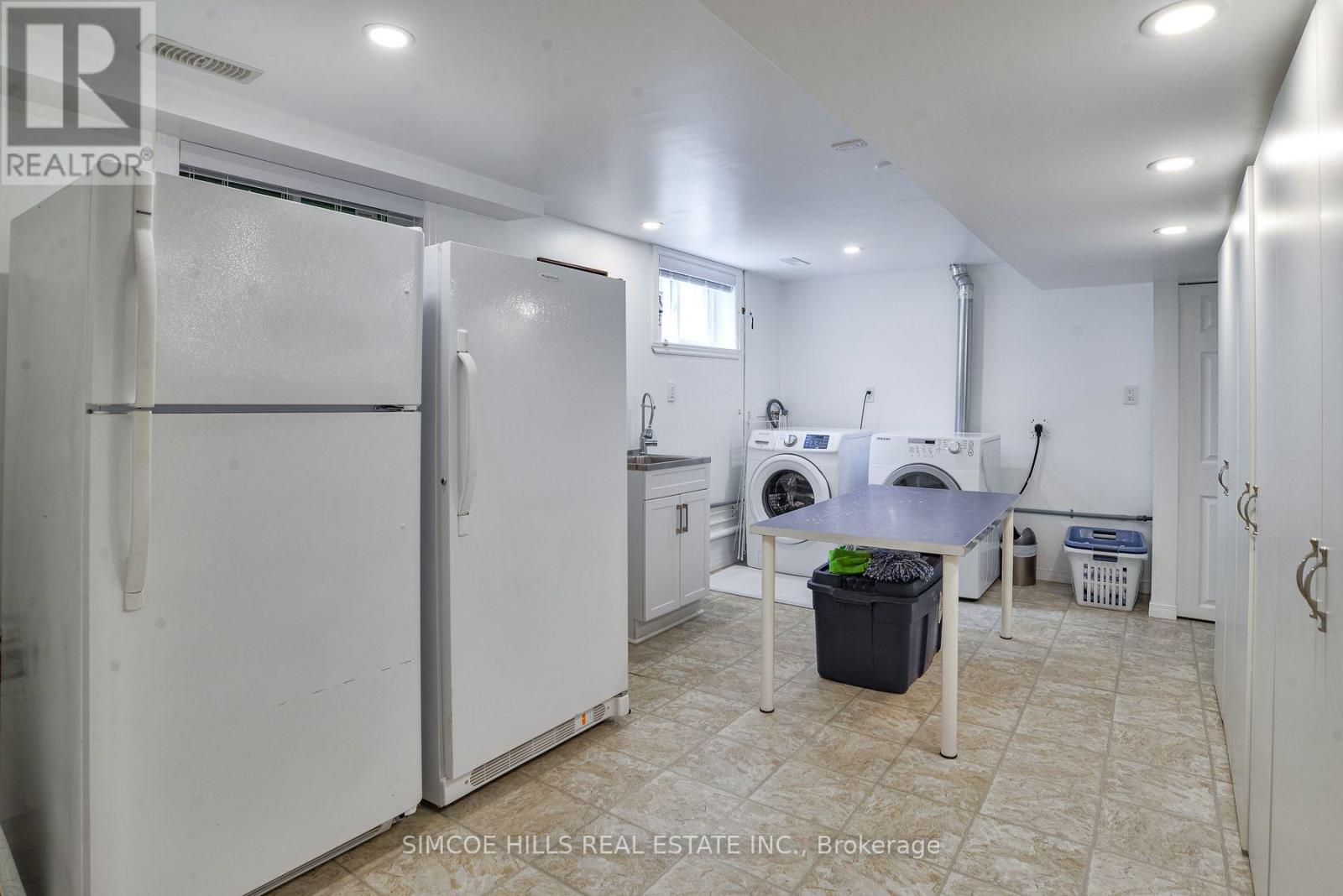 153 MATCHEDASH STREET N - Image 21