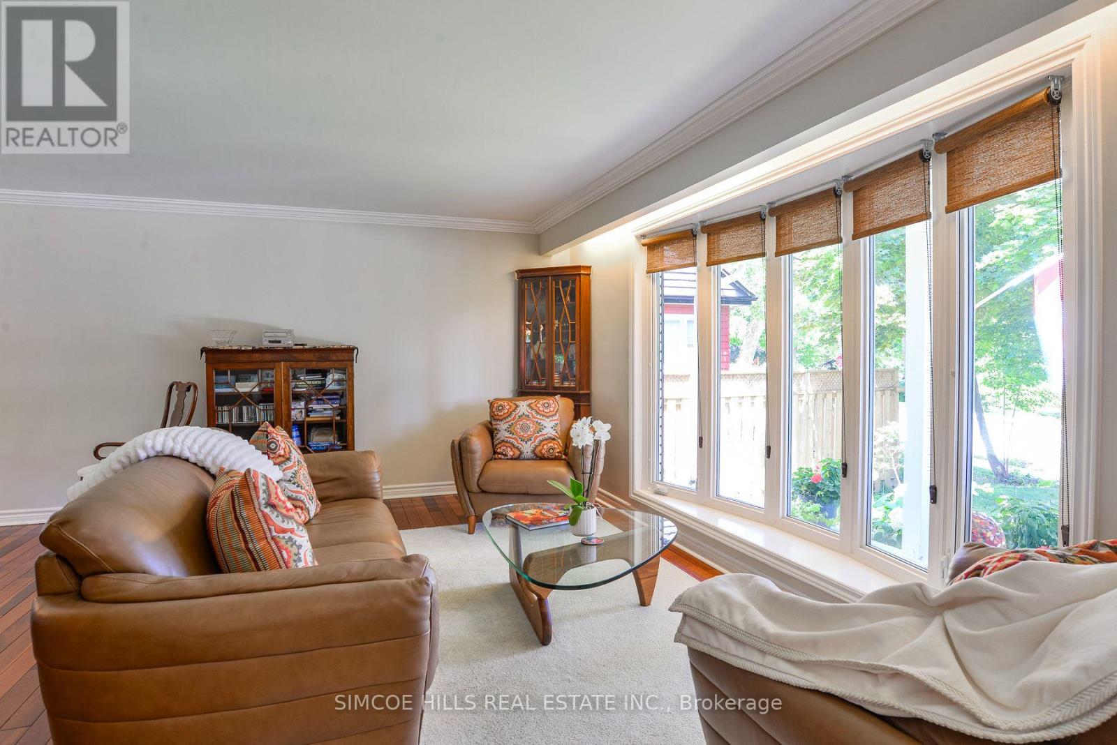 153 MATCHEDASH STREET N - 5