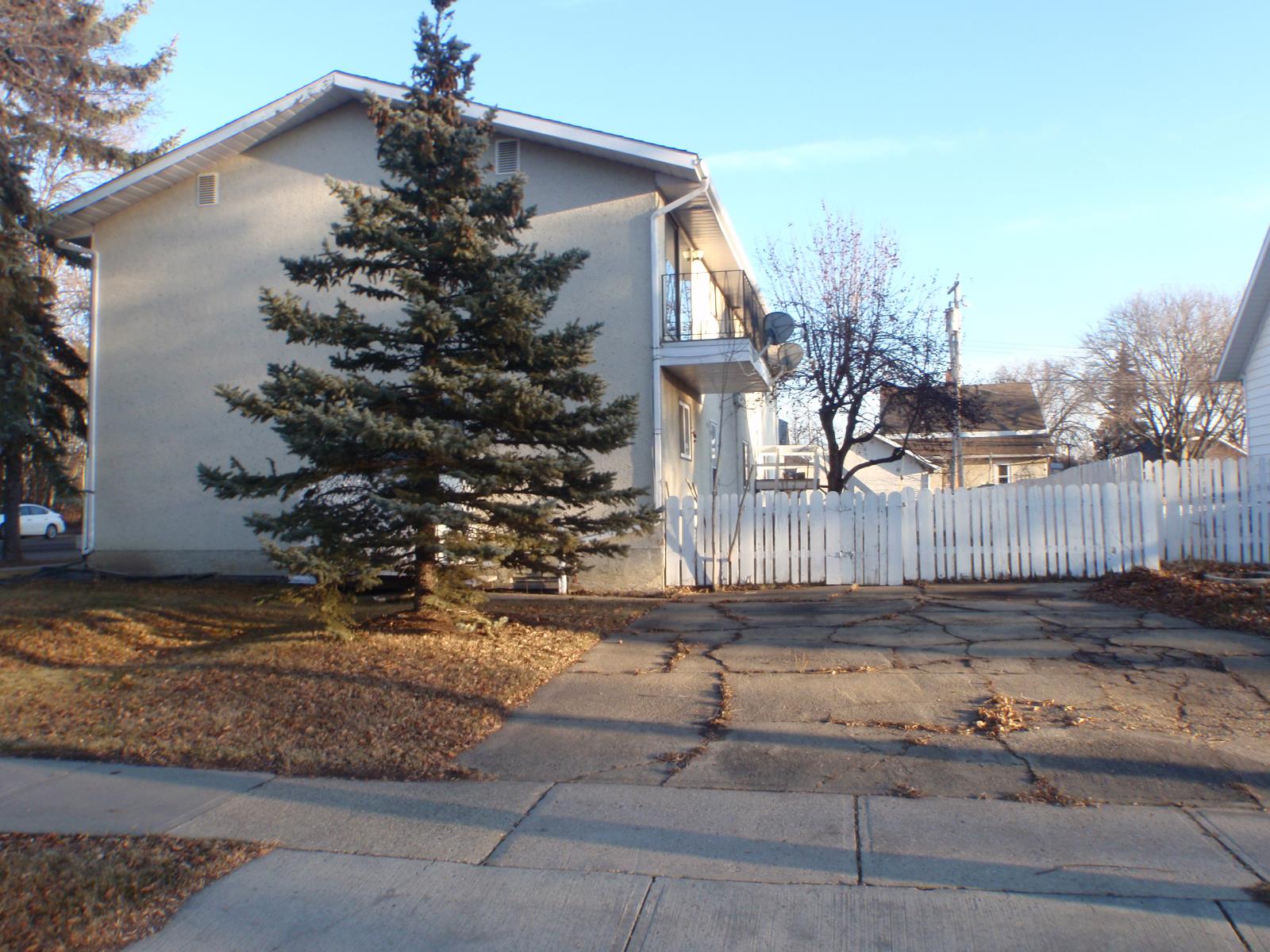 5135 52 Avenue - Photo 6