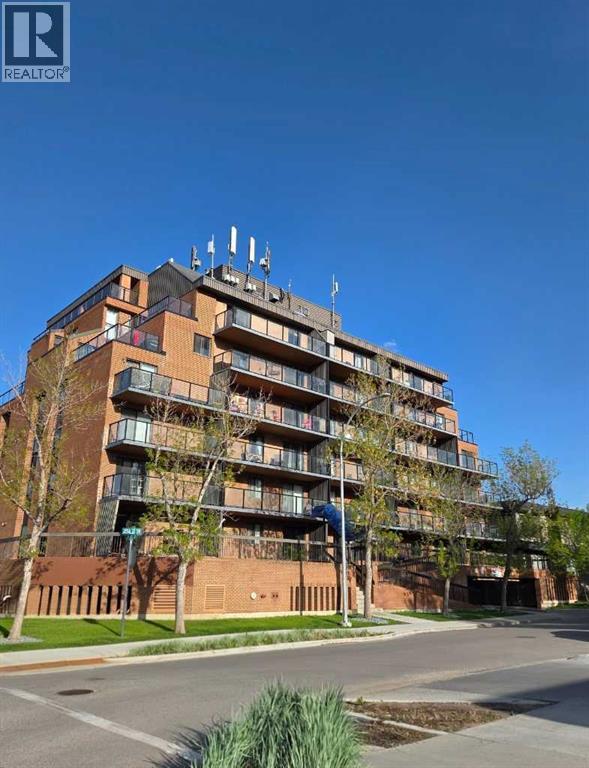 #605 1900 25A Street SW - 28