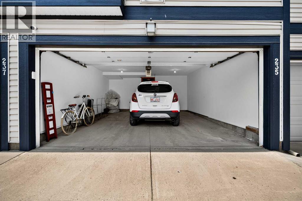 235 Mckenzie Towne Link SE - Image 37
