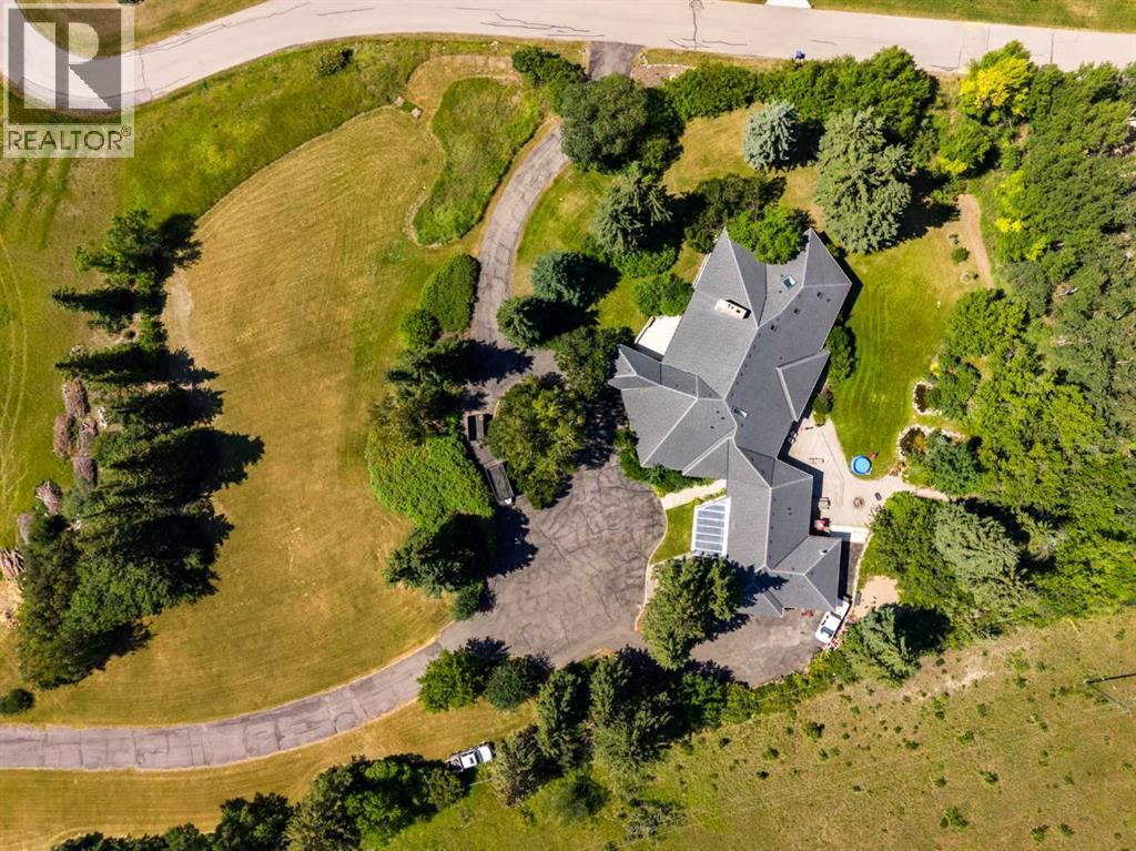 187 Slopeview Drive SW - 2