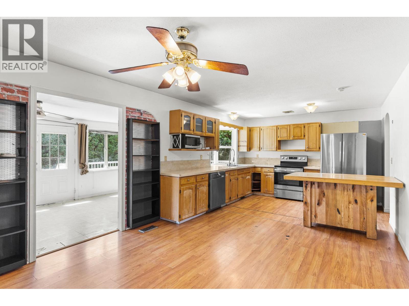  925 Sutherland Avenue, Kelowna