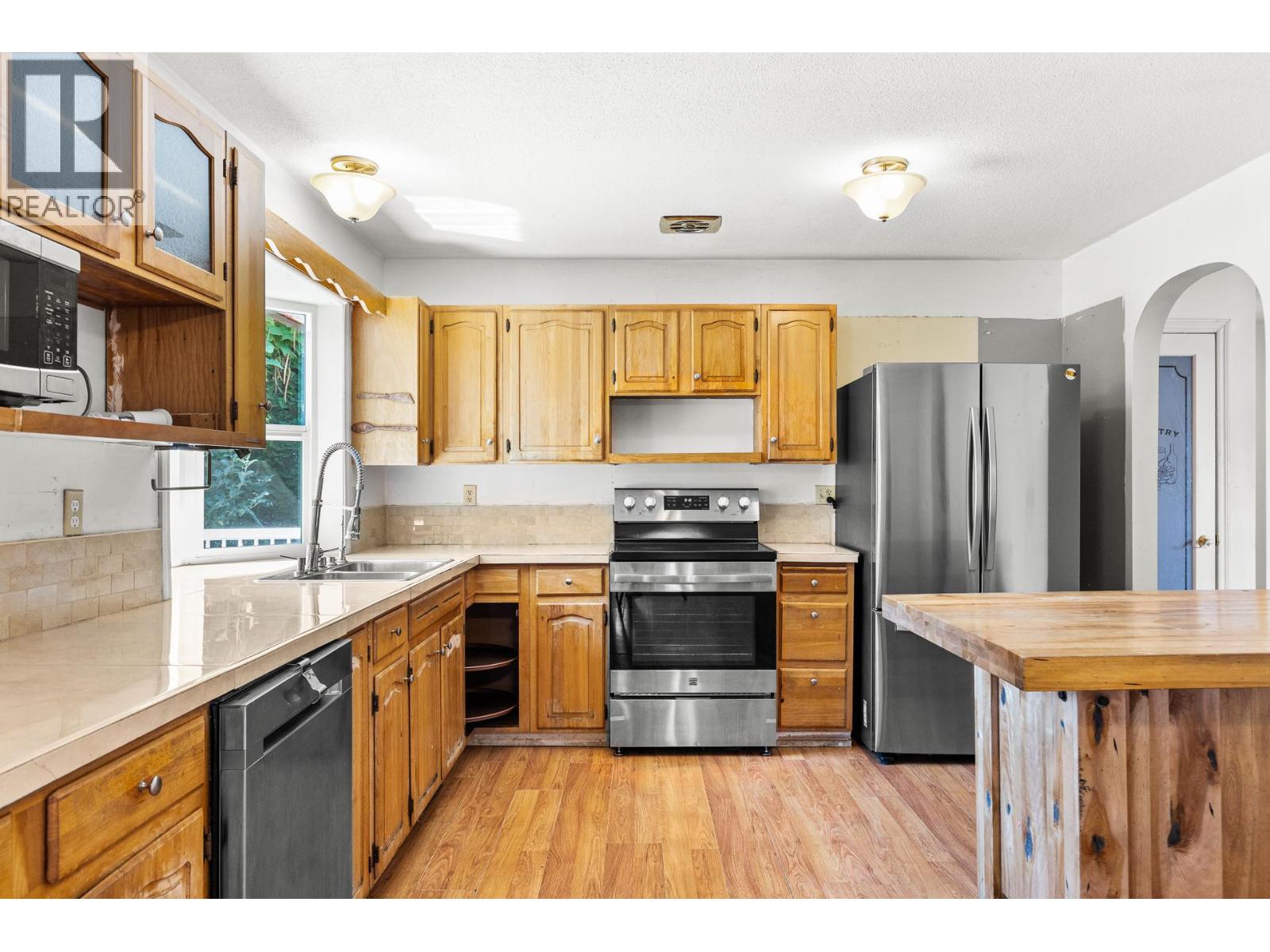  925 Sutherland Avenue, Kelowna