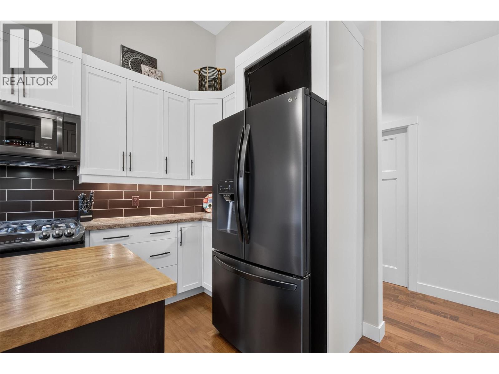  1394 Glenview Avenue, Kelowna