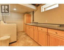 1321 Jubilee Avenue, Regina, SK S4S3S8 Photo 25