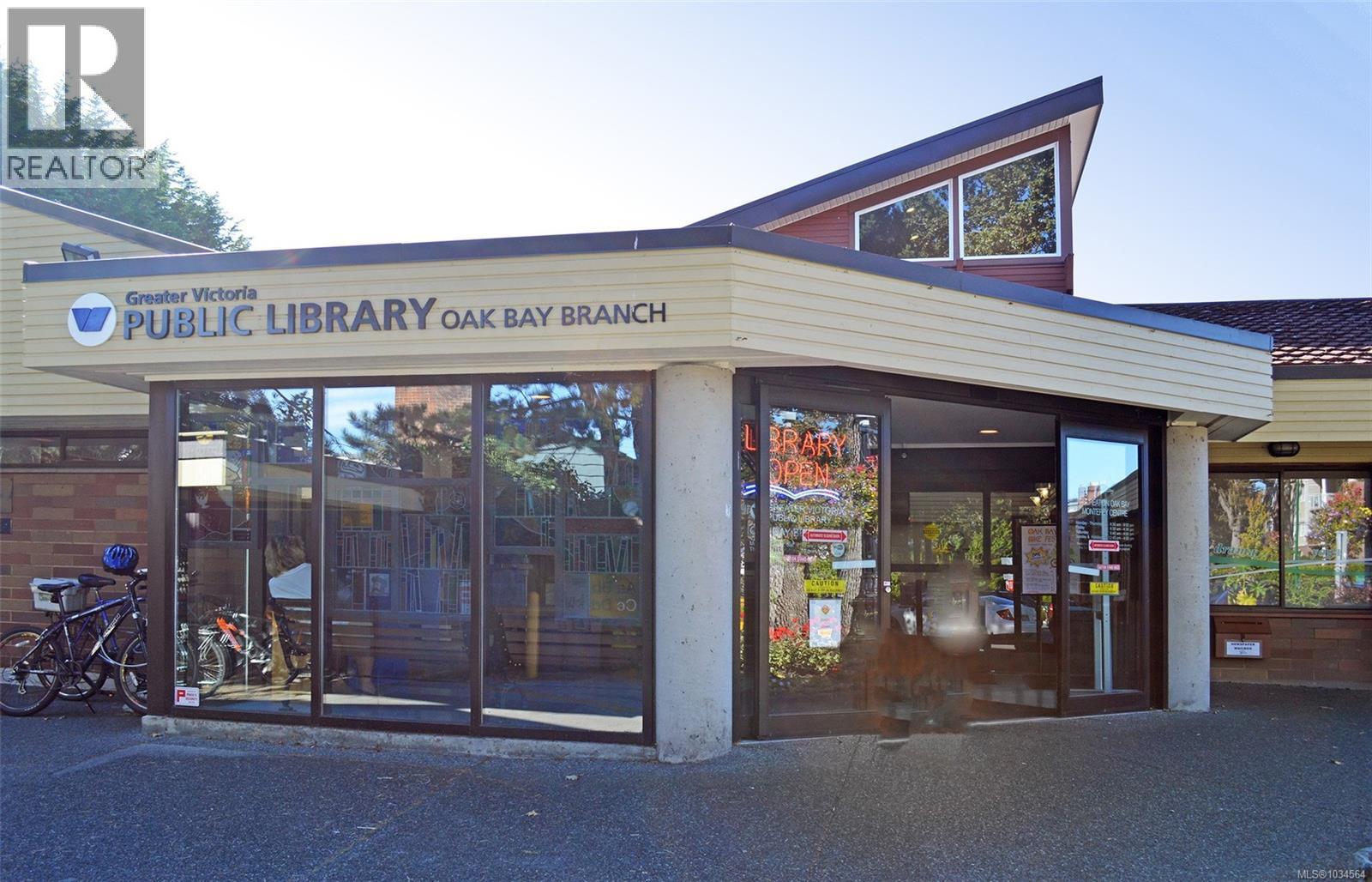 #204 2119 Oak Bay Ave - 50