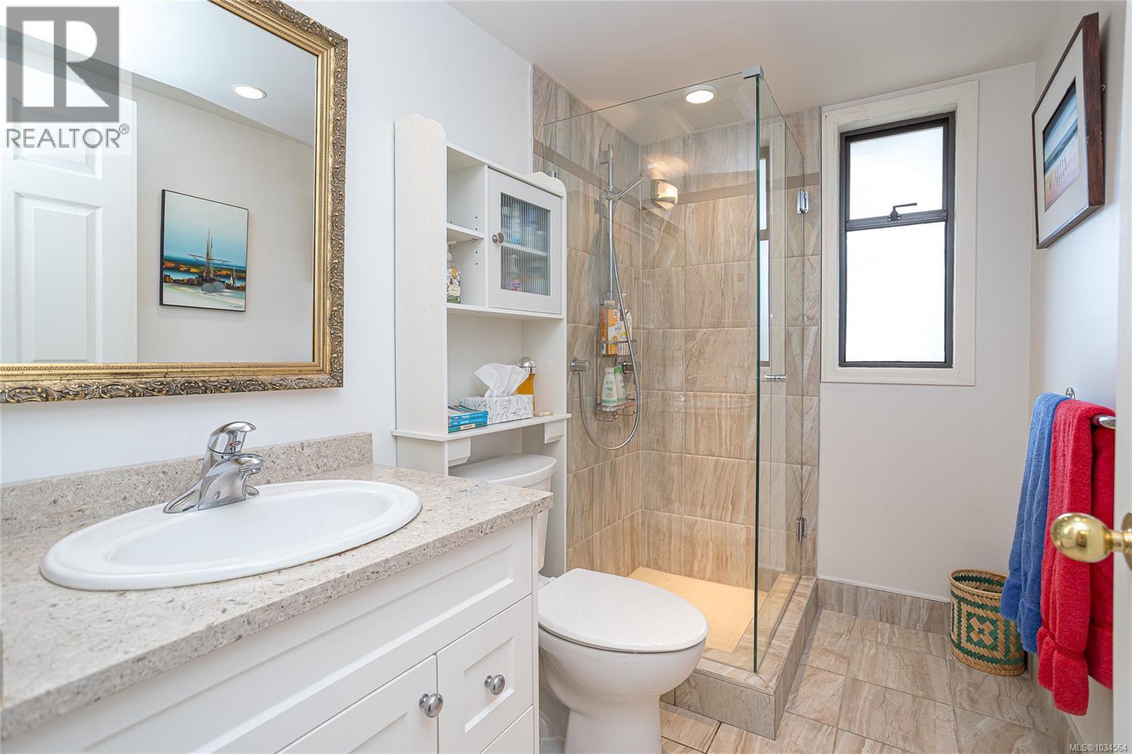 #204 2119 Oak Bay Ave - 28