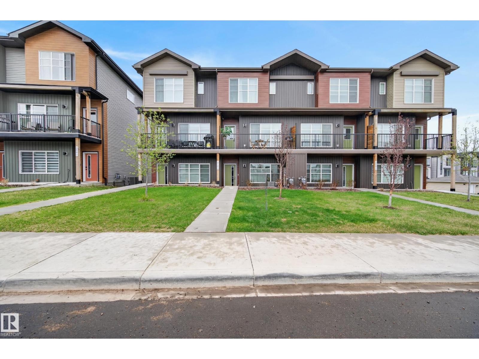 512 37 ST SW, Charlesworth, Edmonton photo 1