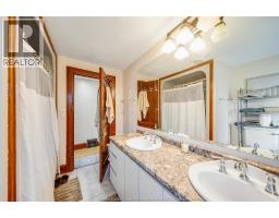 6016 Walker Road, Tecumseh, ON N0R1L0 Photo 37