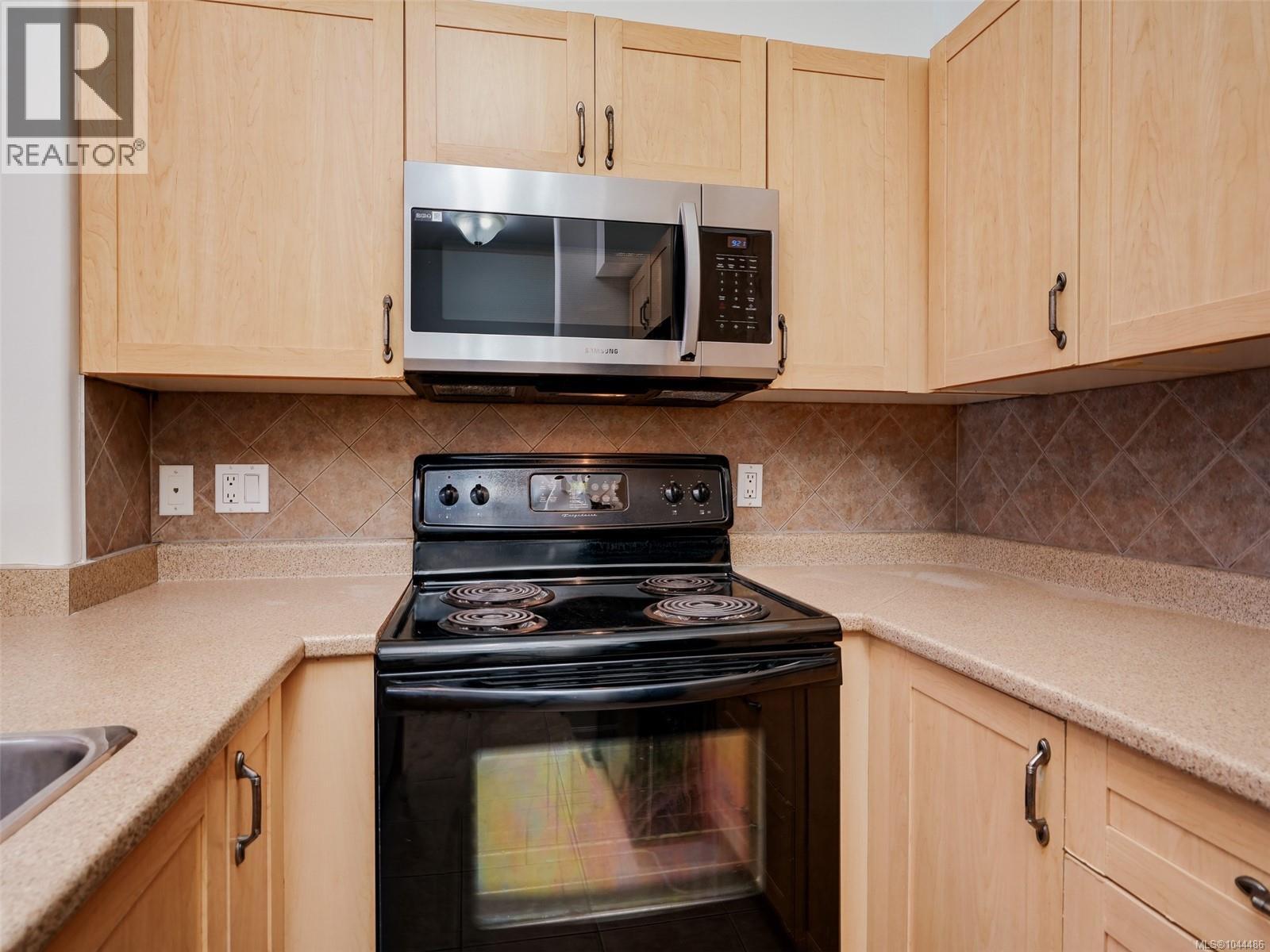 #203 2706 Peatt Rd - Image 15
