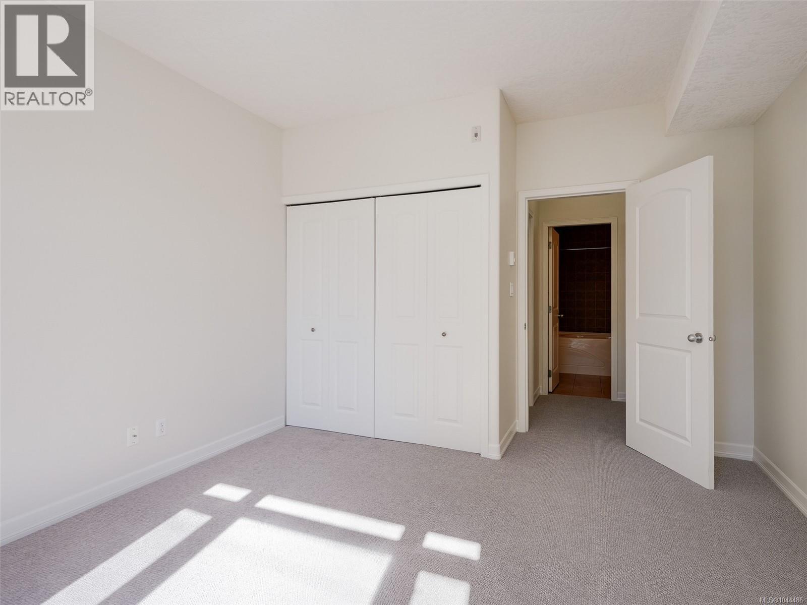 #203 2706 Peatt Rd - 19