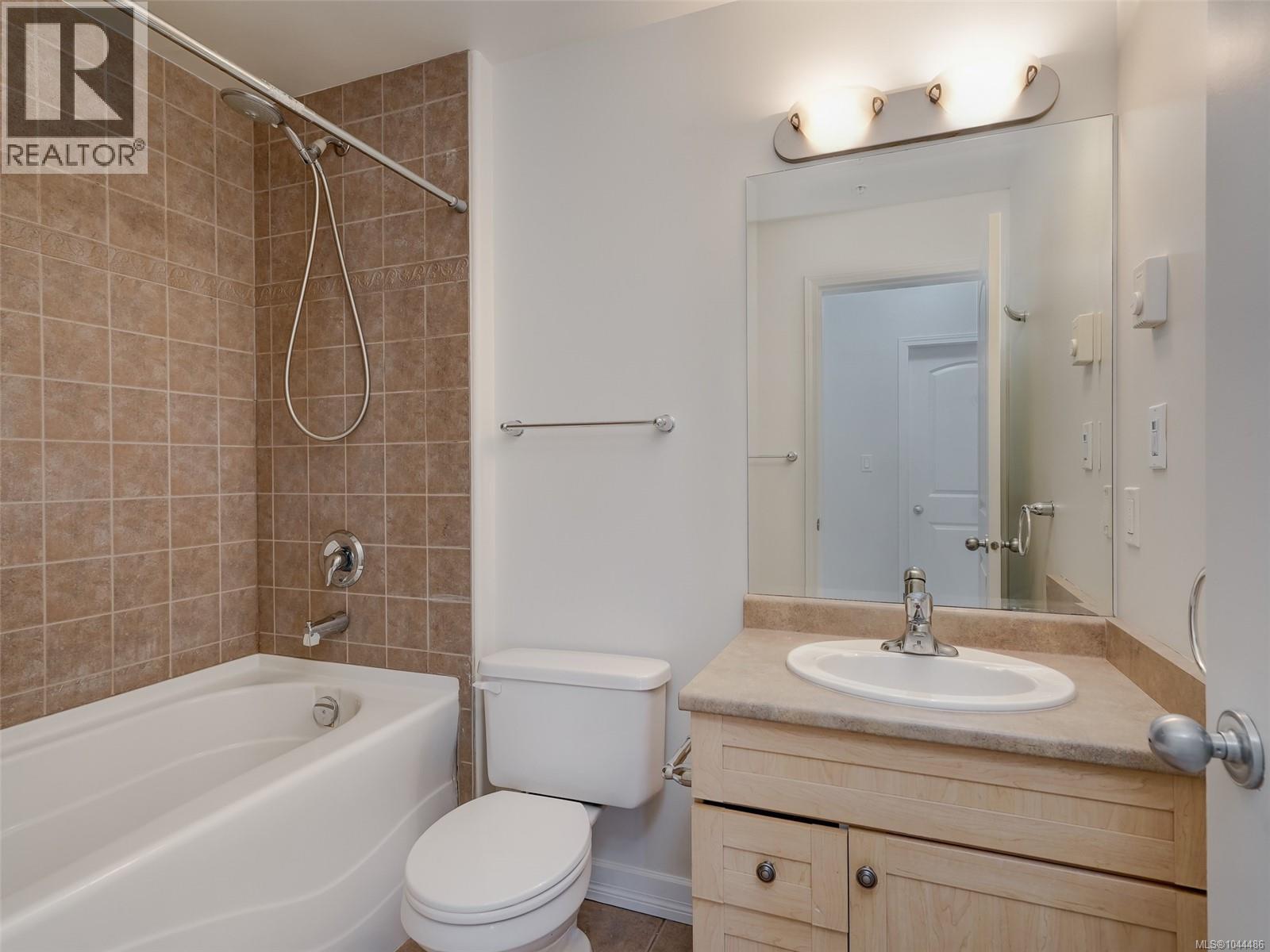 #203 2706 Peatt Rd - 23