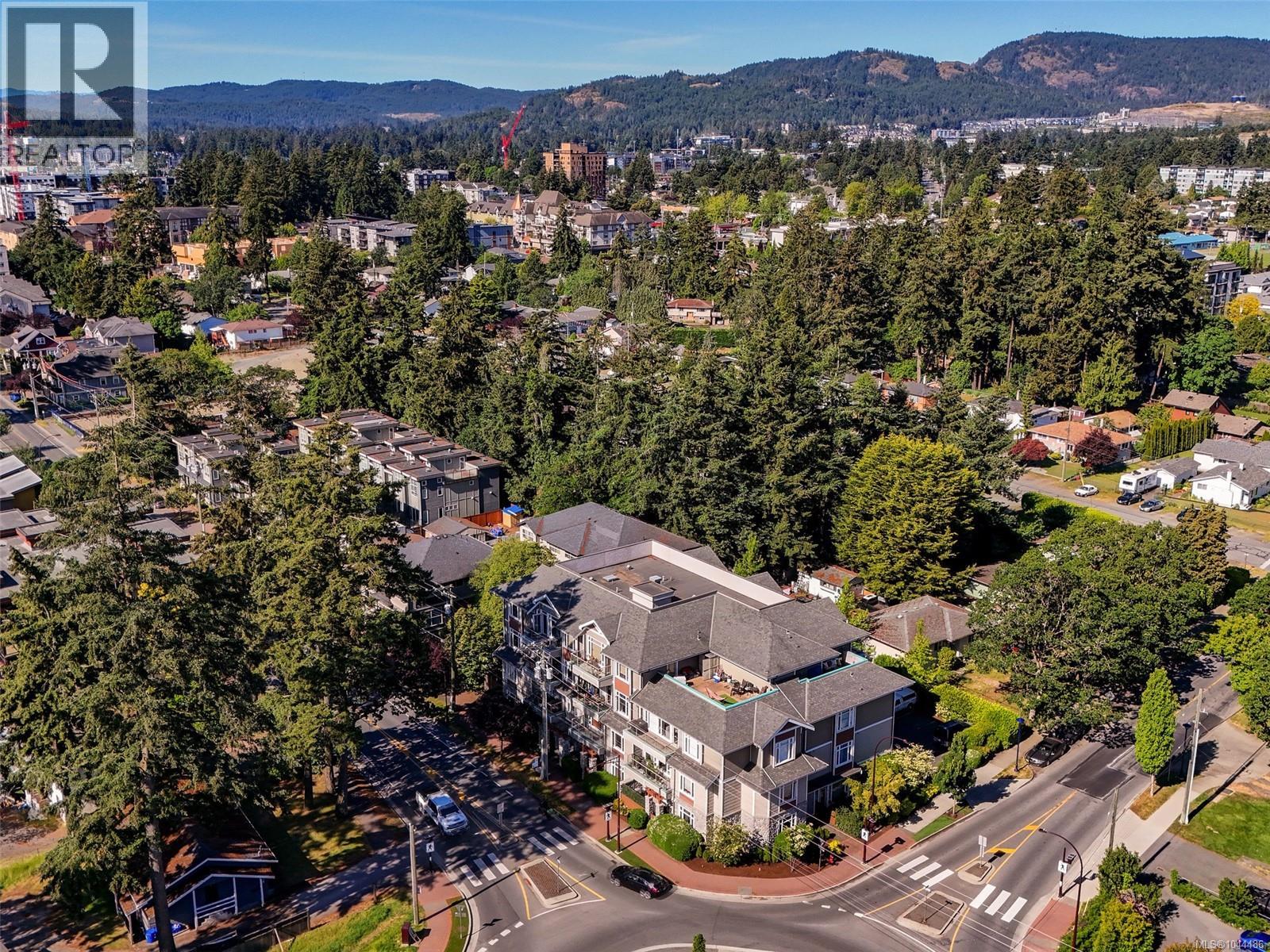 #203 2706 Peatt Rd - 31