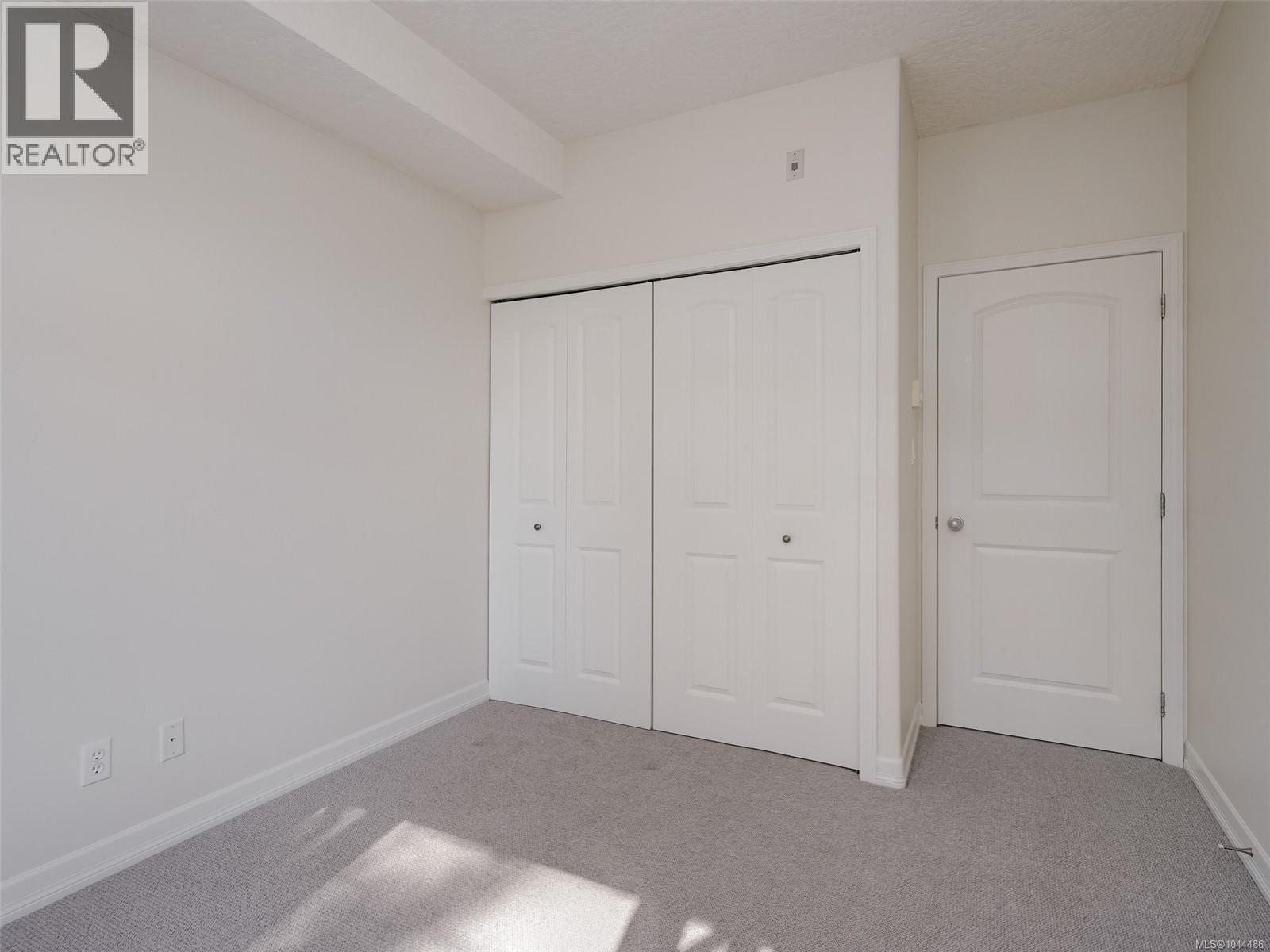 #203 2706 Peatt Rd - 22