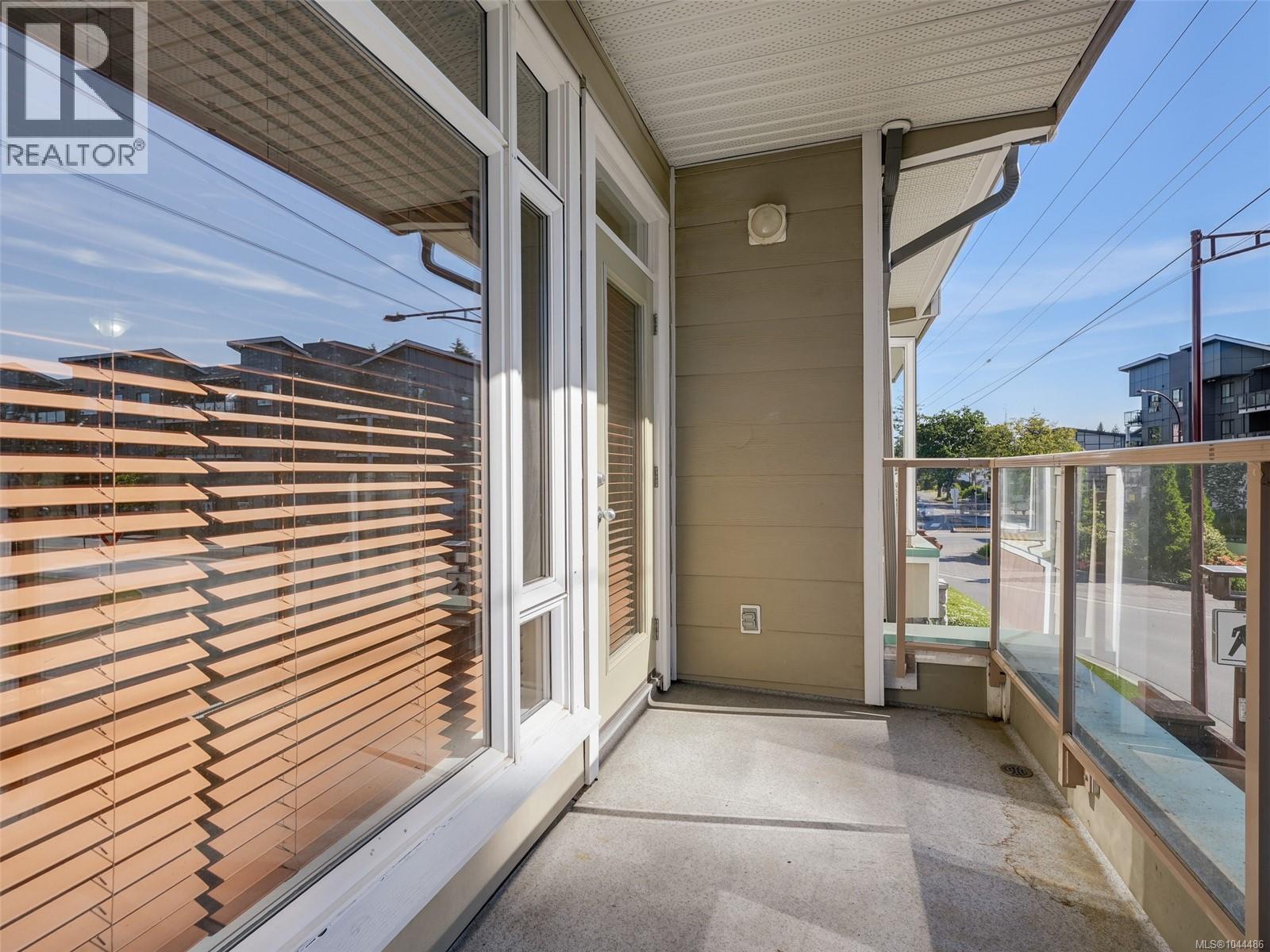 #203 2706 Peatt Rd - 26