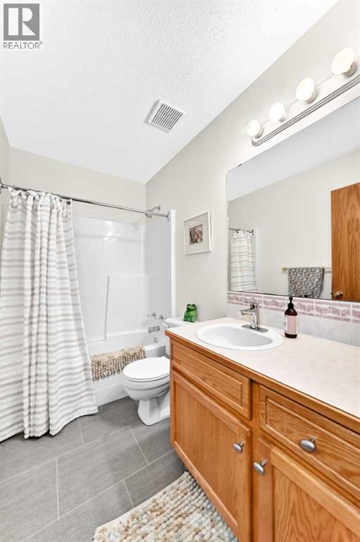 94 Hathaway Lane, Lacombe
