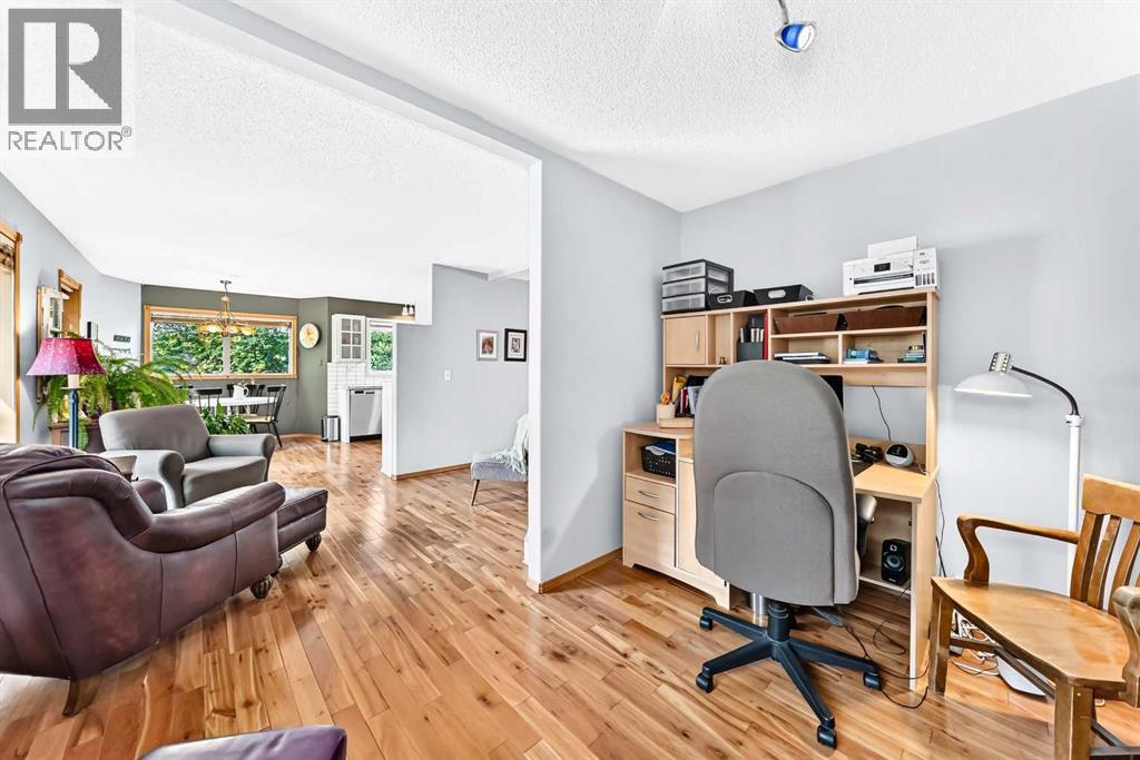 94 Hathaway Lane, Lacombe