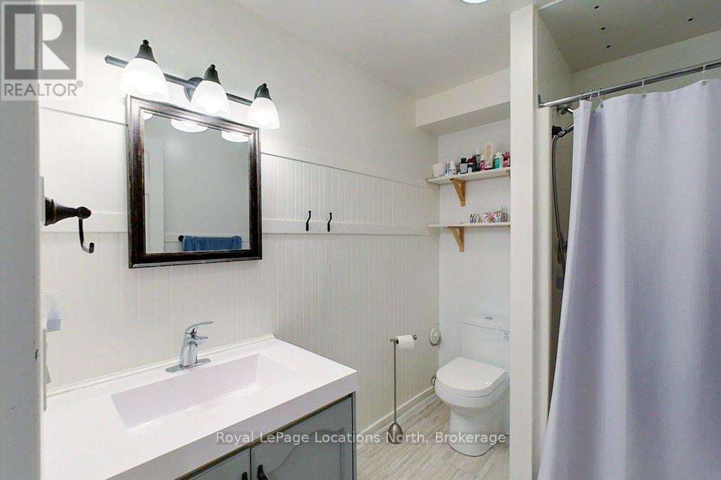 642 SPRUCE STREET - 27