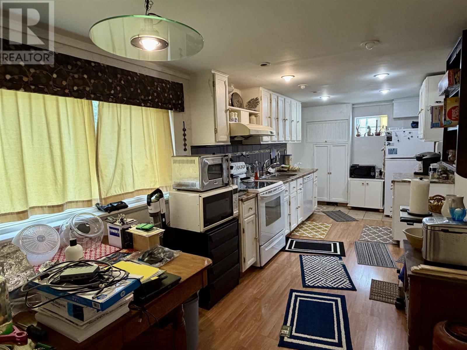 50 Hutchison AVE - 25