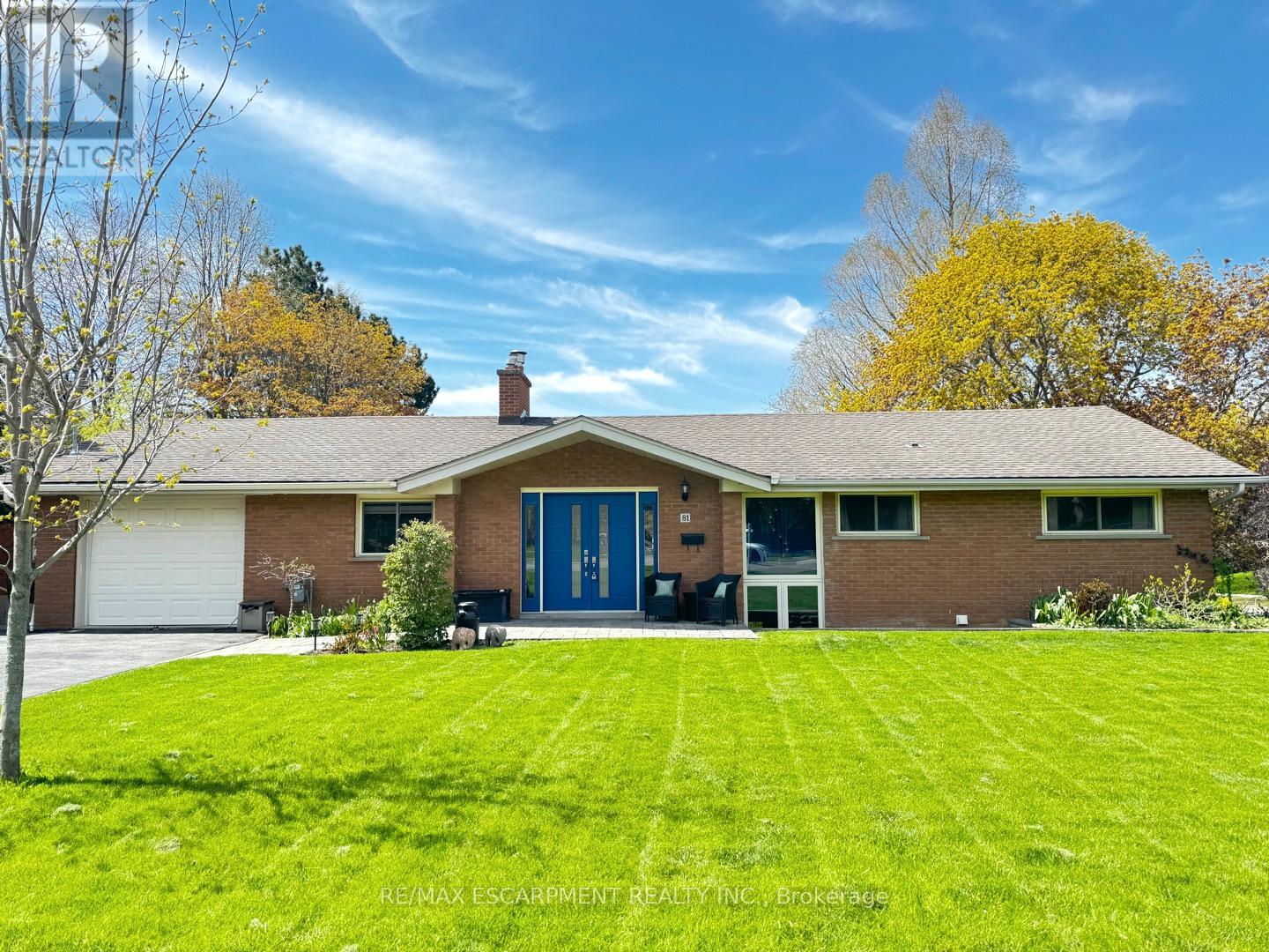 81 THOMSON DRIVE - 2