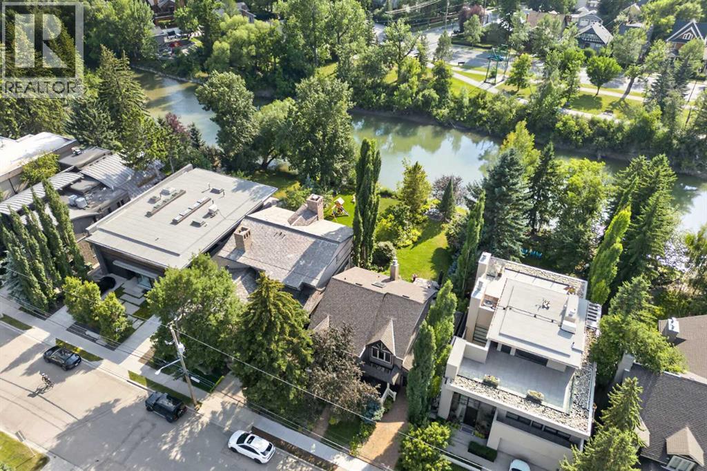 922 Rideau Road SW