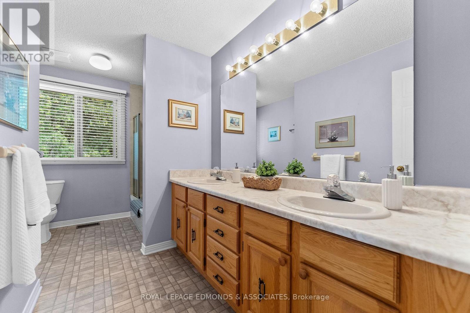 382 GREENWAY DRIVE - Image 17