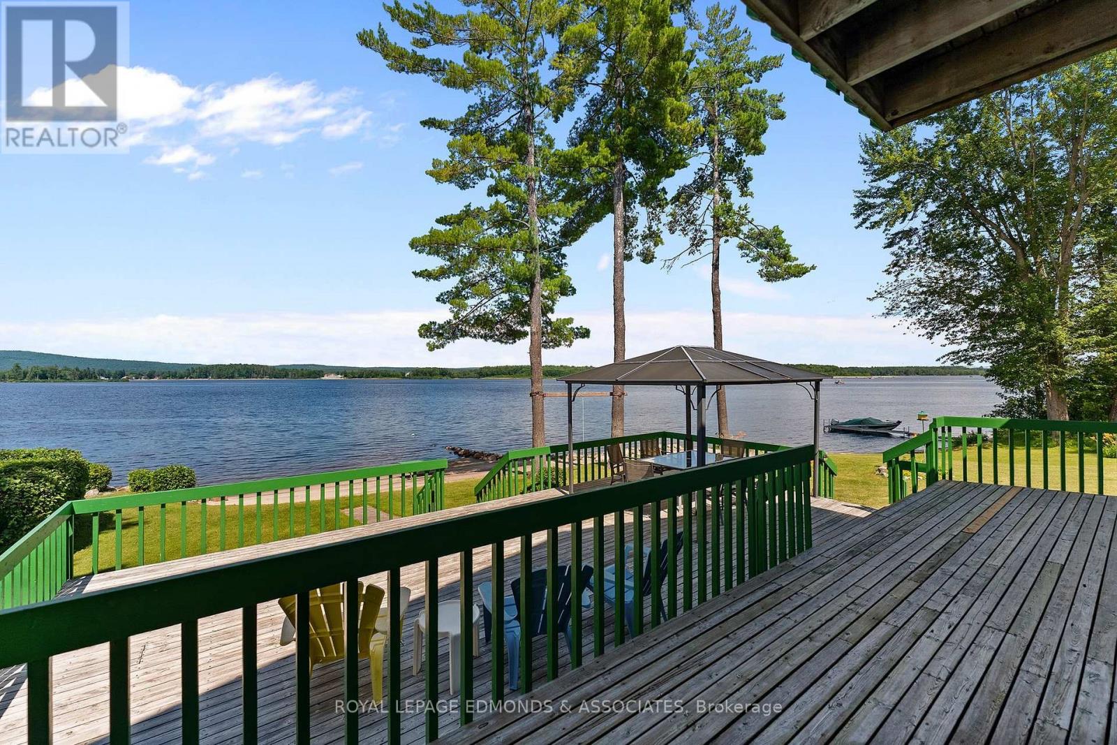382 GREENWAY DRIVE - 35