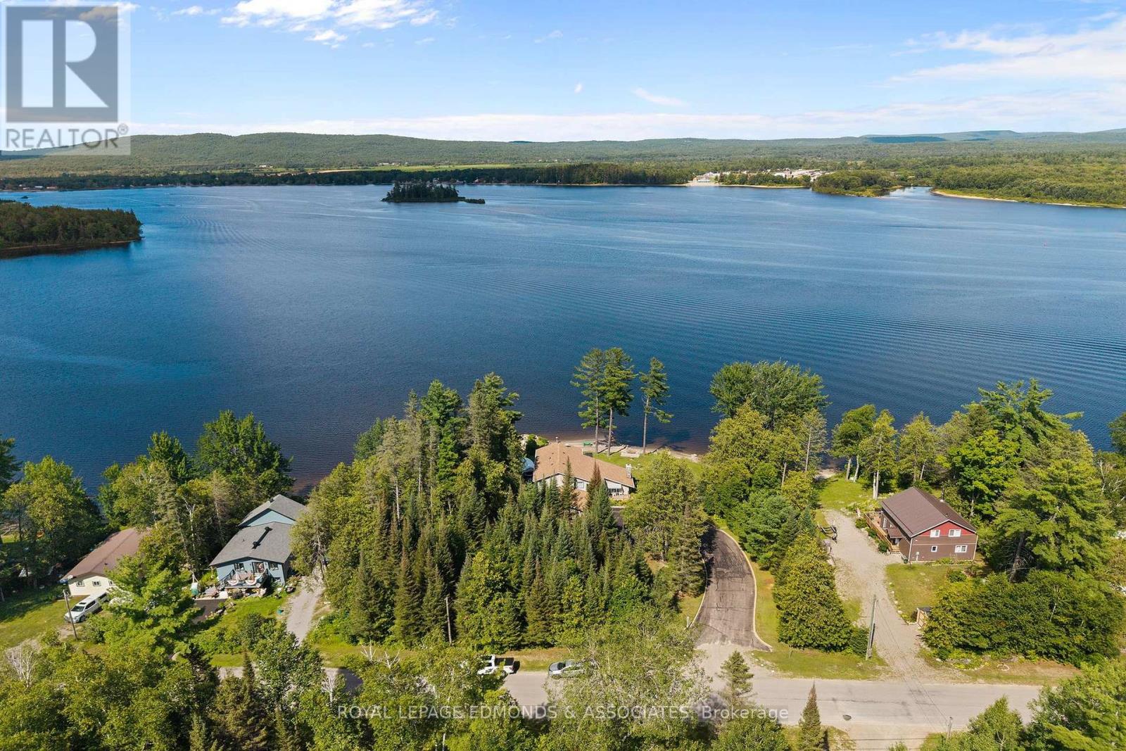 382 GREENWAY DRIVE - 47