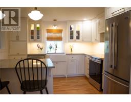 14 Blands Lane thumbnail 13