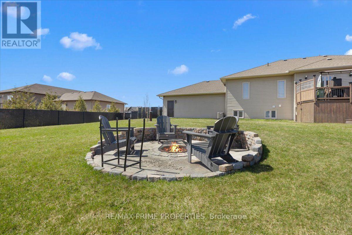4 Bed, 3 Bath House for Sale in Ottawa – 3421 SUMMERBREEZE DRIVE, Ottawa – MLS# X13626328 - Image 56