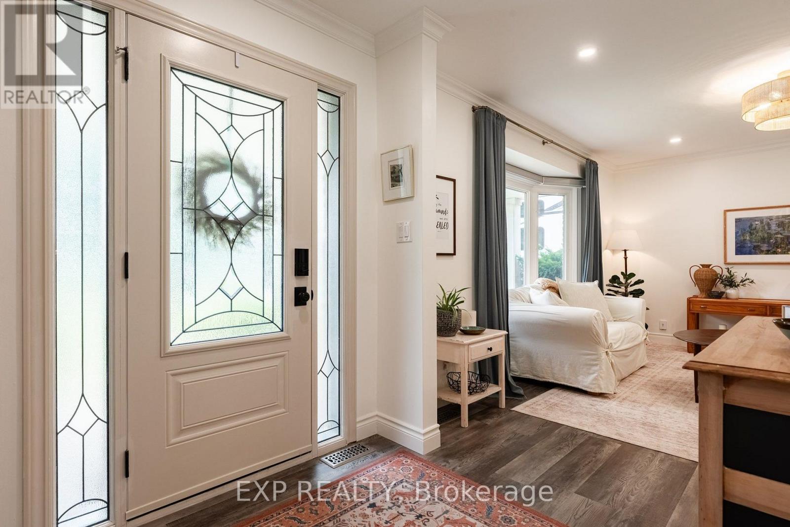 55 FOREST HILL CRESCENT - Image 4
