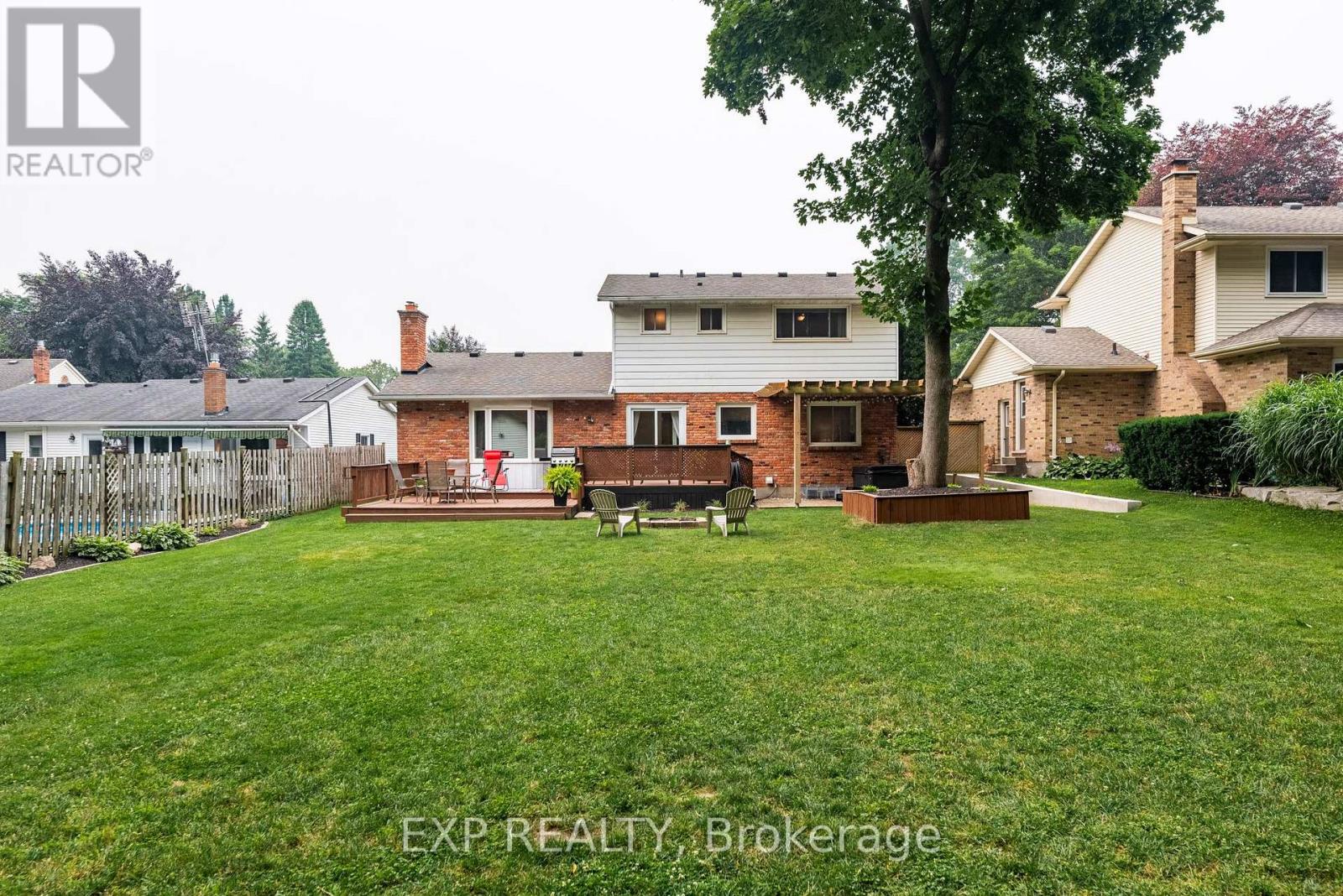 55 FOREST HILL CRESCENT - 48