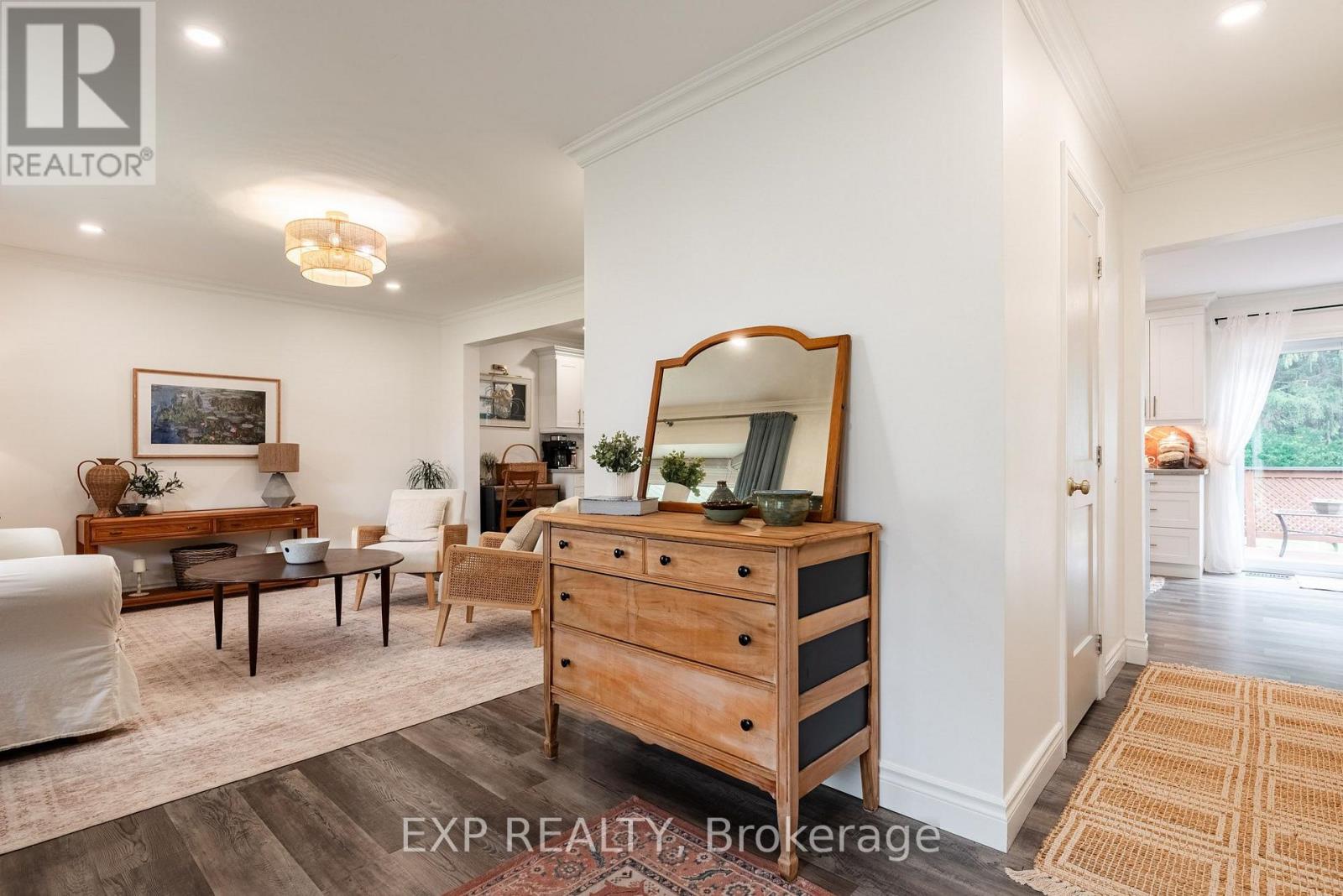 55 FOREST HILL CRESCENT - Image 5