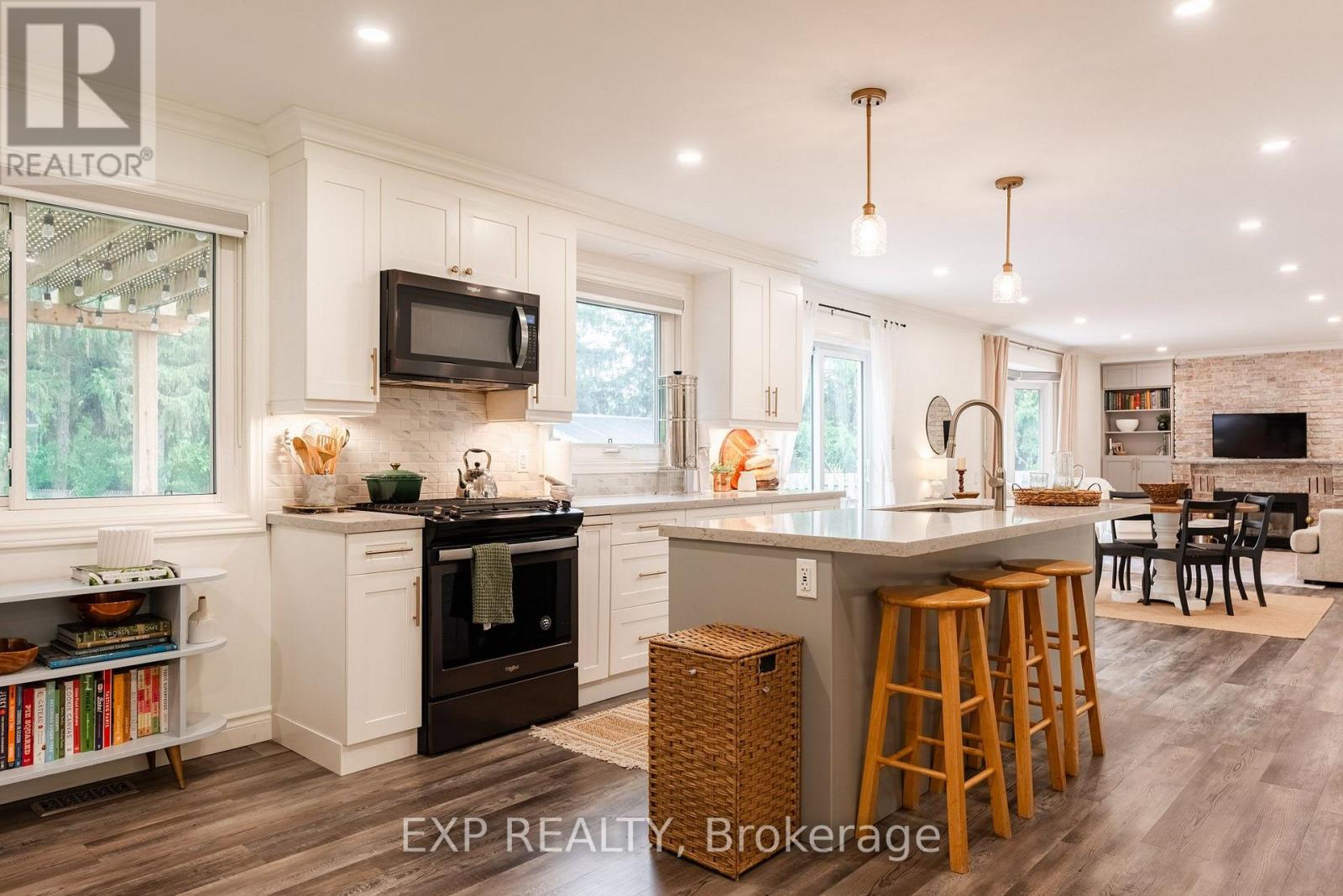 55 FOREST HILL CRESCENT - 9