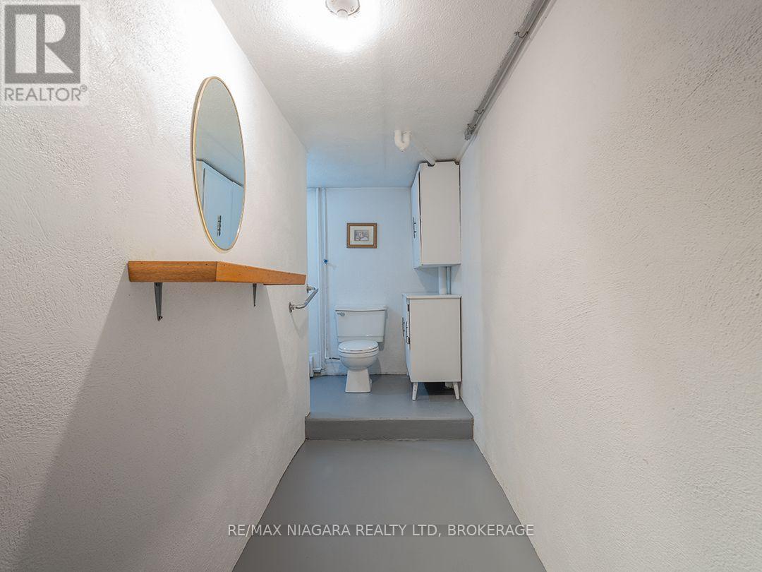 167 WELLINGTON STREET - 25