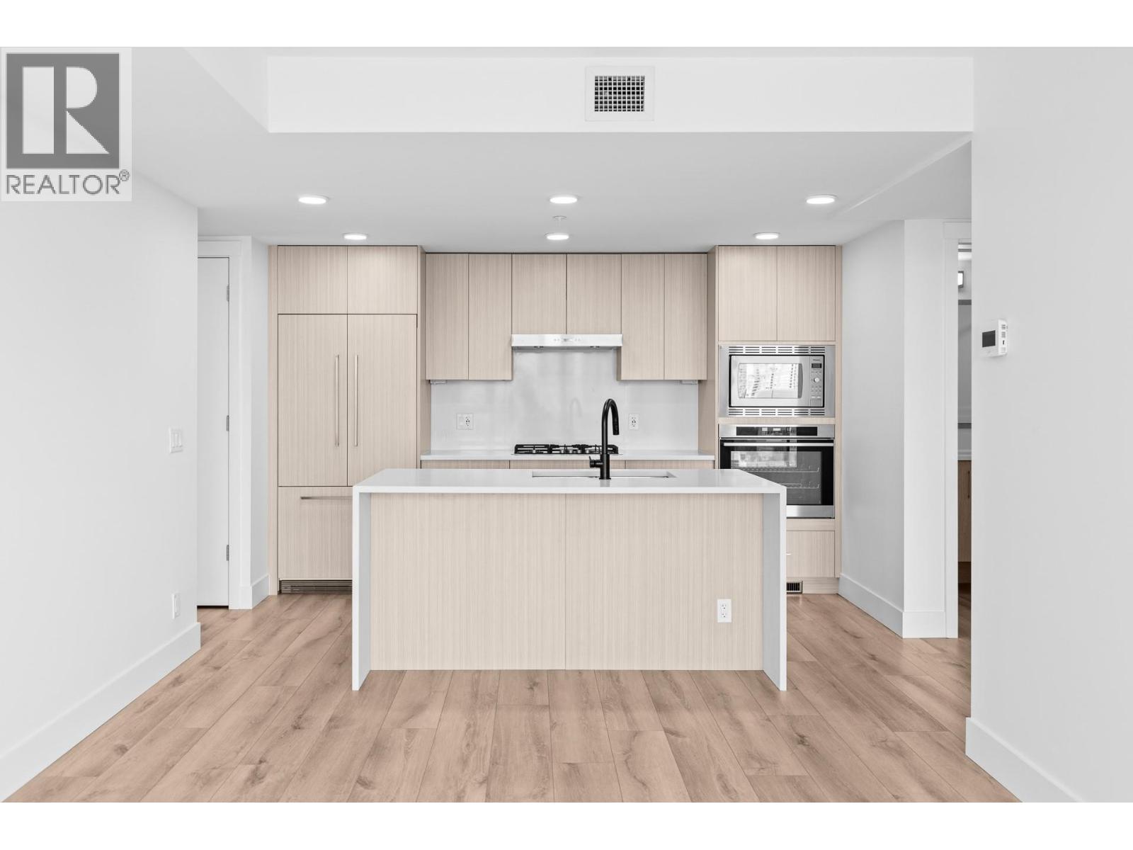 1101 1588 Ellis Street, Kelowna