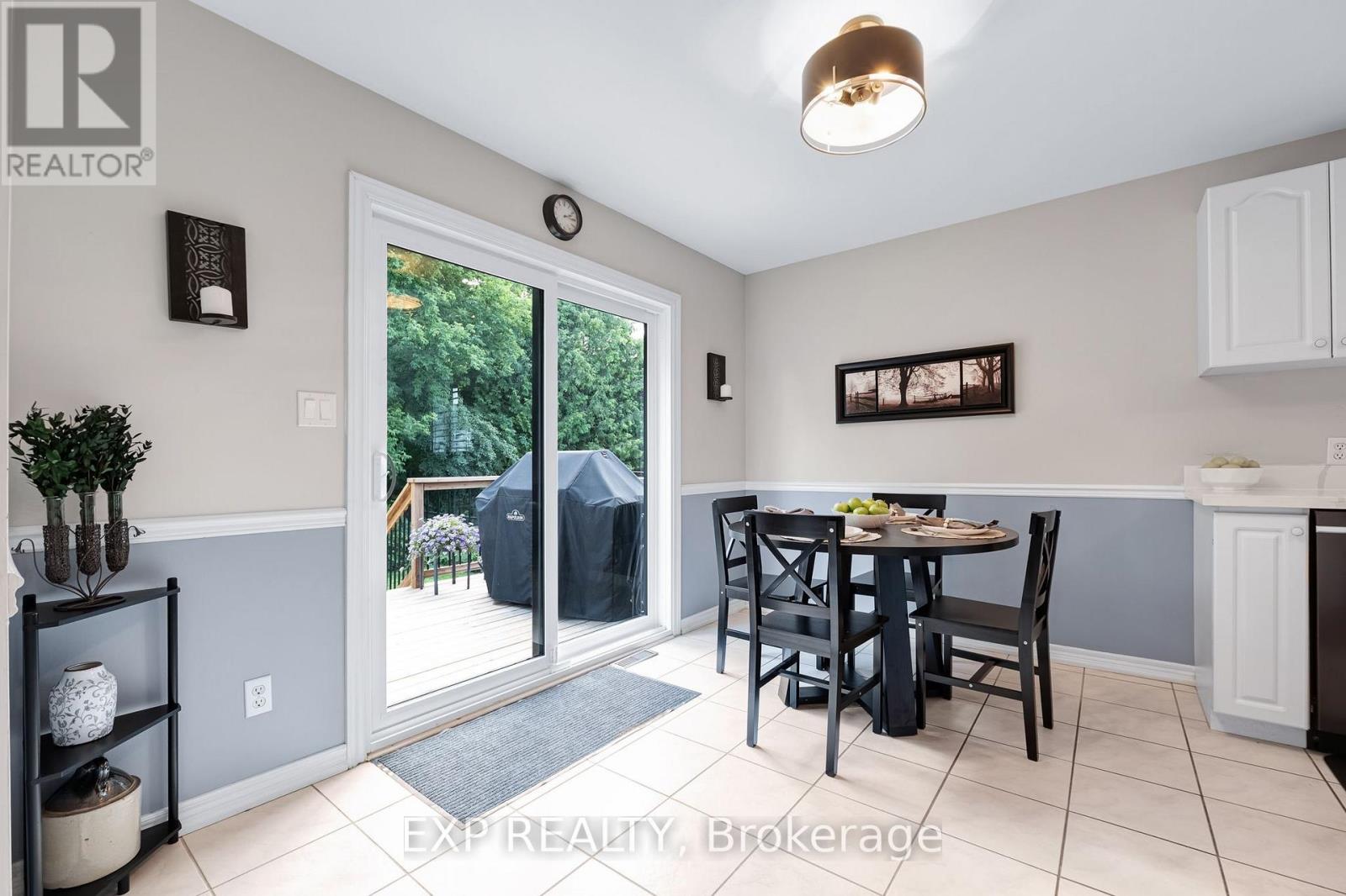8 LOW BOULEVARD - Image 12